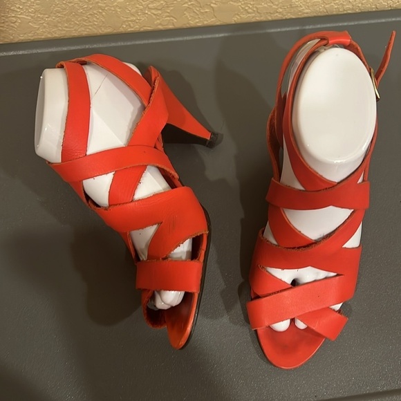 Vintage Hipoppotamus Red Leather Strappy Heels | Size 8.5M | Made in Brazil - Picture 6 of 10